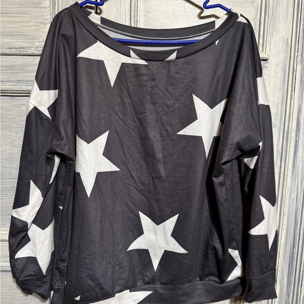 Black and White Star Print Women's Top